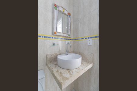 Casa de condomínio para alugar com 110m², 2 quartos e 1 vaga Casa de condomínio para alugar com 110m², 2 quartos e 1 vagaBanheiro