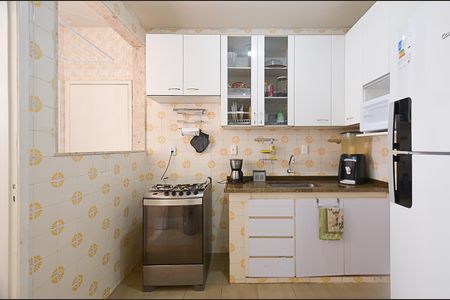 Apartamento à venda com 90m², 3 quartos e 2 vagas Apartamento à venda com 90m², 3 quartos e 2 vagasCozinha