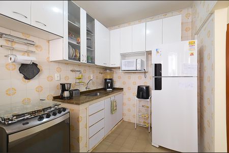 Apartamento à venda com 90m², 3 quartos e 2 vagas Apartamento à venda com 90m², 3 quartos e 2 vagasCozinha