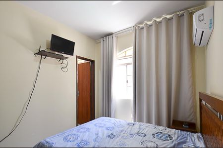Apartamento à venda com 90m², 3 quartos e 2 vagas Apartamento à venda com 90m², 3 quartos e 2 vagasSuite