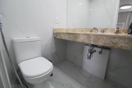 Apartamento para alugar com 155m², 3 quartos e 2 vagasBanheiro da suíte 1