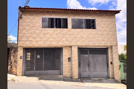 Casa para alugar com 400m², 3 quartos e 1 vagaFachada