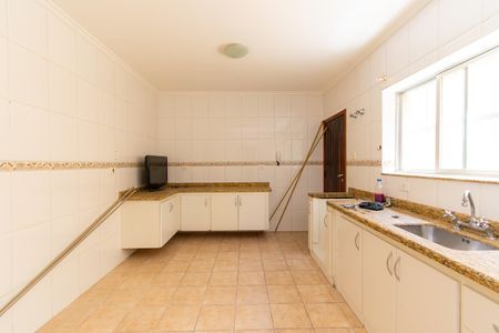 Casa para alugar com 400m², 3 quartos e 1 vagaCozinha