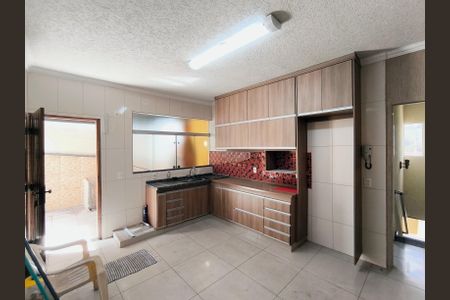 Casa para alugar com 188m², 2 quartos e 3 vagas Casa para alugar com 188m², 2 quartos e 3 vagasCozinha