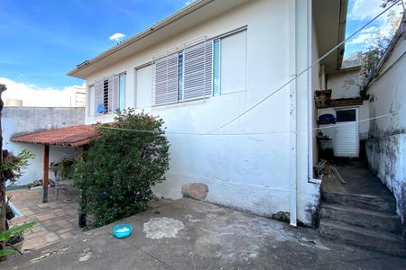 Casa à venda com 249m², 3 quartos e 2 vagas Casa à venda com 249m², 3 quartos e 2 vagasQuintal