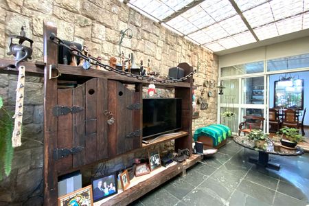 Casa à venda com 249m², 3 quartos e 2 vagas Casa à venda com 249m², 3 quartos e 2 vagasVaranda da Sala