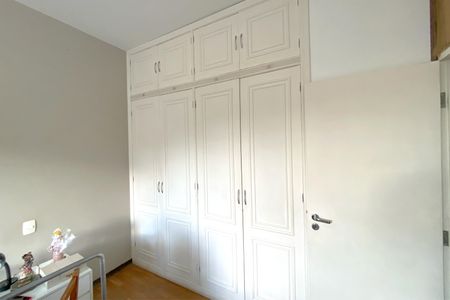 Casa à venda com 249m², 3 quartos e 2 vagas Casa à venda com 249m², 3 quartos e 2 vagasQuarto 2