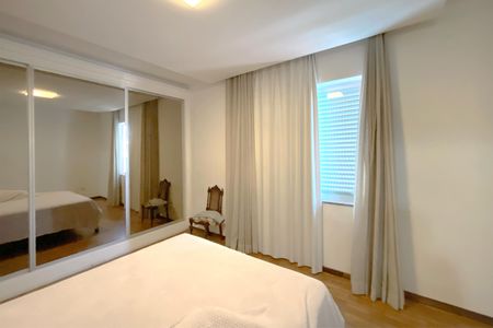 Casa à venda com 249m², 3 quartos e 2 vagas Casa à venda com 249m², 3 quartos e 2 vagasQuarto 3