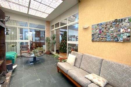 Casa à venda com 249m², 3 quartos e 2 vagas Casa à venda com 249m², 3 quartos e 2 vagasVaranda da Sala