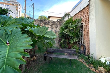 Casa à venda com 249m², 3 quartos e 2 vagas Casa à venda com 249m², 3 quartos e 2 vagasJardim