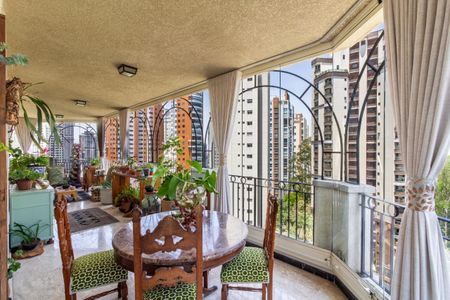 Apartamento à venda com 260m², 3 quartos e 4 vagas