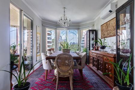 Apartamento à venda com 260m², 3 quartos e 4 vagas