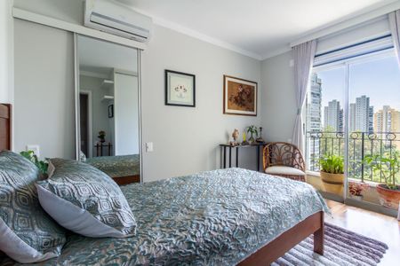 Apartamento à venda com 260m², 3 quartos e 4 vagas