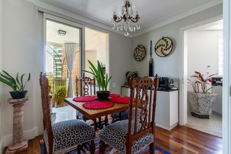 Apartamento à venda com 260m², 3 quartos e 4 vagas