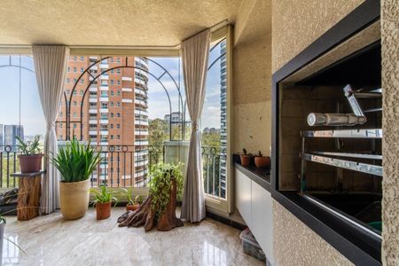 Apartamento à venda com 260m², 3 quartos e 4 vagas