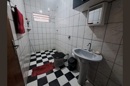 Casa à venda com 348m², 3 quartos e 4 vagasBanheiro 2 - Edícula