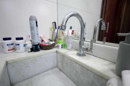 Apartamento à venda com 90m², 2 quartos e 1 vaga Apartamento à venda com 90m², 2 quartos e 1 vagaBanheiro