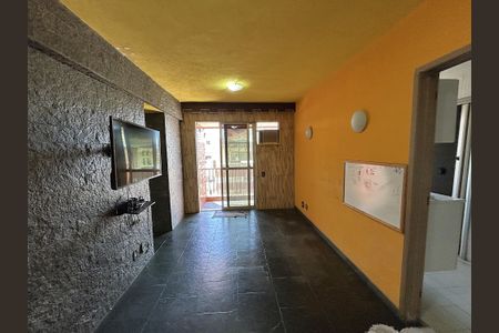 Apartamento para alugar com 65m², 2 quartos e 1 vagaSala