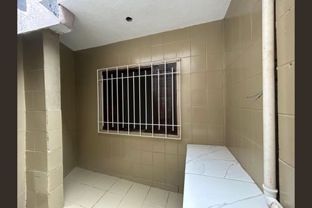 Casa à venda com 122m², 3 quartos e 2 vagas Casa à venda com 122m², 3 quartos e 2 vagasExtensão da área de serviço