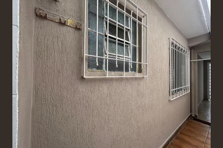 Casa à venda com 122m², 3 quartos e 2 vagas Casa à venda com 122m², 3 quartos e 2 vagasCorredor