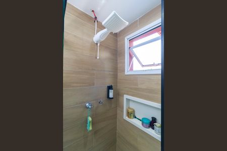 Casa de condomínio à venda com 127m², 3 quartos e 2 vagasBanheiro 2