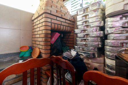 Casa de condomínio à venda com 127m², 3 quartos e 2 vagasQuintal