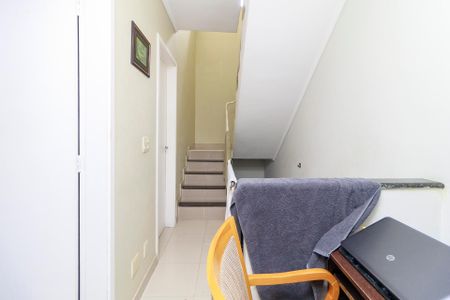 Casa de condomínio à venda com 127m², 3 quartos e 2 vagasCorredor