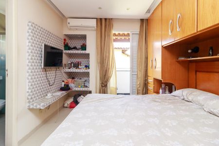 Casa de condomínio à venda com 127m², 3 quartos e 2 vagasSuíte