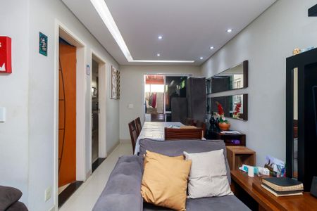 Casa de condomínio à venda com 127m², 3 quartos e 2 vagasSala