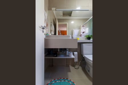 Casa de condomínio à venda com 127m², 3 quartos e 2 vagasSuíte - Banheiro