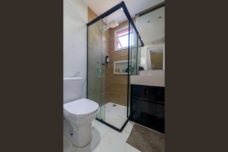 Casa de condomínio à venda com 127m², 3 quartos e 2 vagasBanheiro 2