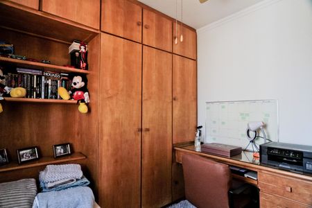 Apartamento à venda com 70m², 2 quartos e 2 vagas Apartamento à venda com 70m², 2 quartos e 2 vagasQuarto 2