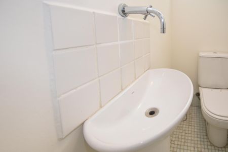 lavabo de apartamento para alugar com 1 quarto, 72m² em Vila Madalena, São Paulo