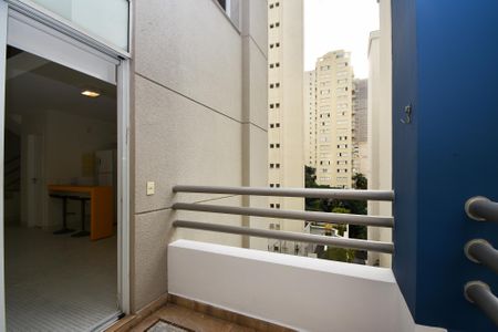 varanda Sala de apartamento para alugar com 1 quarto, 72m² em Vila Madalena, São Paulo
