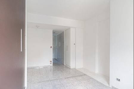 Studio para alugar com 35m², 1 quarto e sem vaga Studio para alugar com 35m², 1 quarto e sem vagaSala/Quarto