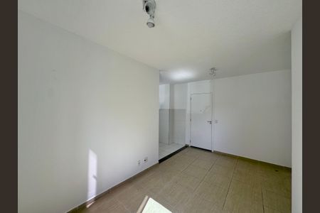 Sala de apartamento para alugar com 2 quartos, 45m² em Vargem Grande, Rio de Janeiro
