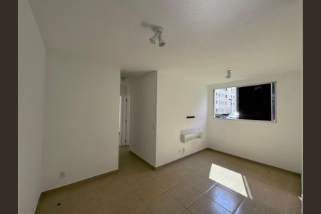 Sala de apartamento para alugar com 2 quartos, 45m² em Vargem Grande, Rio de Janeiro
