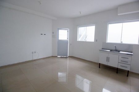 Quarto/Sala/Cozinha de kitnet/studio para alugar com 1 quarto, 25m² em Parque Pinheiros, Taboão da Serra