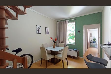 Sala  de apartamento para alugar com 2 quartos, 81m² em Menino Deus, Porto Alegre