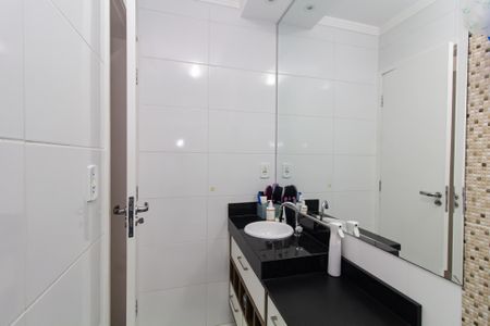 Casa de condomínio à venda com 103m², 3 quartos e 2 vagas Casa de condomínio à venda com 103m², 3 quartos e 2 vagasBanheiro da Suíte