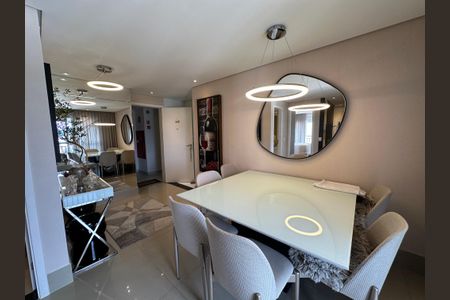 Apartamento à venda com 62m², 1 quarto e 1 vagaSala