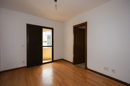 Apartamento para alugar com 260m², 5 quartos e 4 vagas Apartamento para alugar com 260m², 5 quartos e 4 vagasSuíte 3