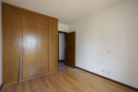 Apartamento para alugar com 260m², 5 quartos e 4 vagas Apartamento para alugar com 260m², 5 quartos e 4 vagasSuíte 3