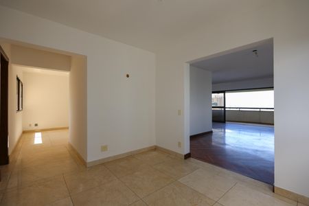 Apartamento para alugar com 260m², 5 quartos e 4 vagas Apartamento para alugar com 260m², 5 quartos e 4 vagasSala de Almoço