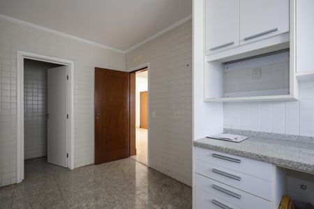 Apartamento para alugar com 260m², 5 quartos e 4 vagas Apartamento para alugar com 260m², 5 quartos e 4 vagasCozinha