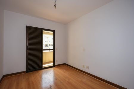 Apartamento para alugar com 260m², 5 quartos e 4 vagas Apartamento para alugar com 260m², 5 quartos e 4 vagasSuíte 4