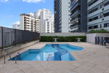 Apartamento para alugar com 260m², 5 quartos e 4 vagas Apartamento para alugar com 260m², 5 quartos e 4 vagasÁrea comum - Piscina