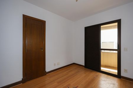 Apartamento para alugar com 260m², 5 quartos e 4 vagas Apartamento para alugar com 260m², 5 quartos e 4 vagasSuíte 4