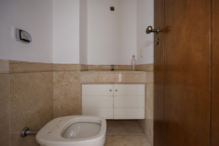 Apartamento para alugar com 260m², 5 quartos e 4 vagas Apartamento para alugar com 260m², 5 quartos e 4 vagasLavabo