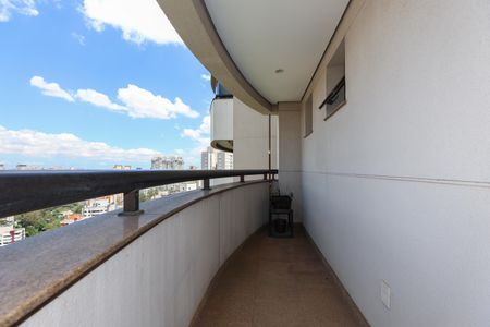 Apartamento para alugar com 260m², 5 quartos e 4 vagas Apartamento para alugar com 260m², 5 quartos e 4 vagasVaranda da Suíte 2